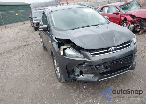 2016 Ford Escape Titanium from USA, damaged, VIN 1FMCU9JX4GUB12977